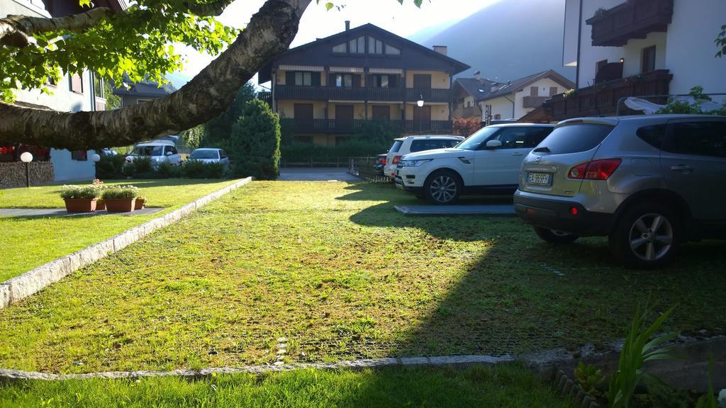 La Felce Bed & Breakfast Carisolo Bagian luar foto