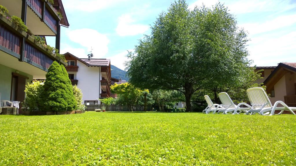 La Felce Bed & Breakfast Carisolo Bagian luar foto