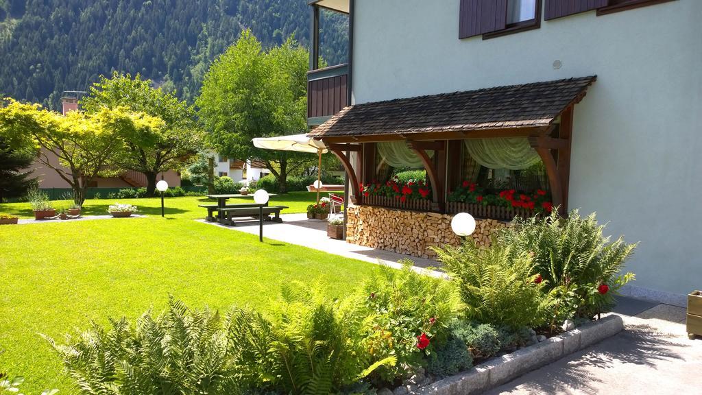 La Felce Bed & Breakfast Carisolo Bagian luar foto